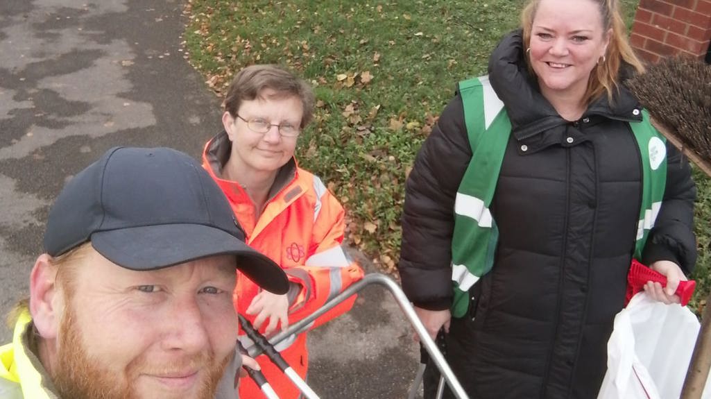 Picture of customer Nikky Stevens litter picking with Shanie and Julie